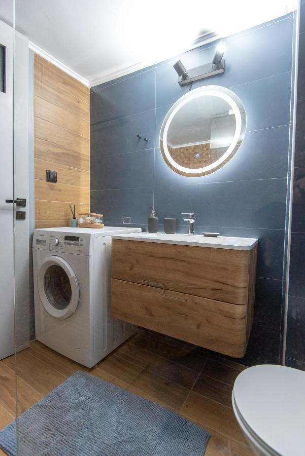 Blue Tourmaline Downtown Flat Апартаменты